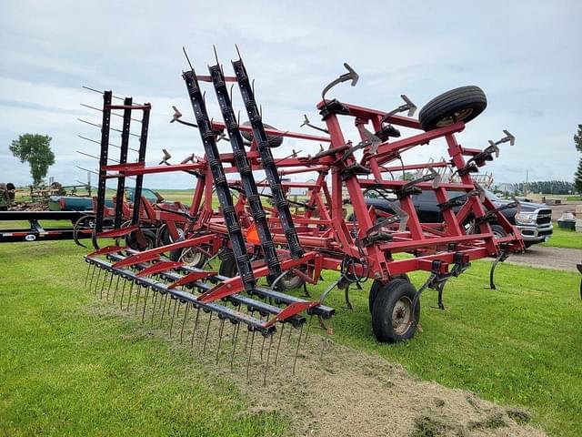 Image of International Harvester 4800 equipment image 3