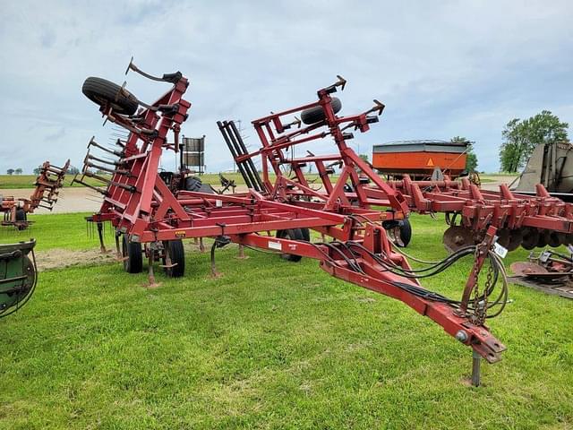 Image of International Harvester 4800 equipment image 1