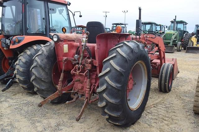 Image of International Harvester 484 equipment image 2