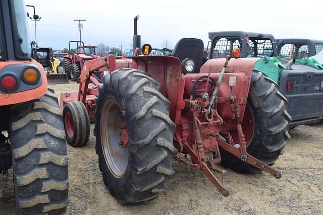 Image of International Harvester 484 equipment image 1