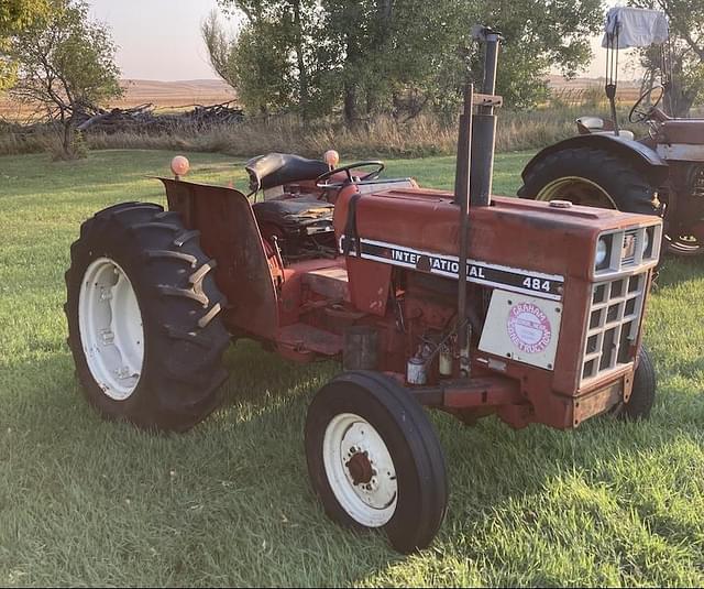 Image of International Harvester 484 equipment image 1