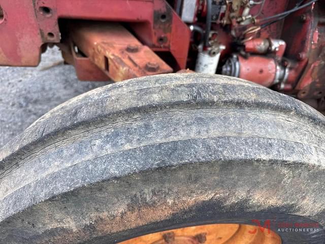 Image of International Harvester 484 equipment image 4