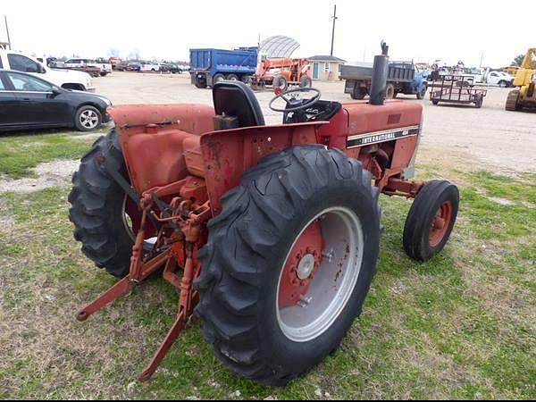 Image of International Harvester 484 Image 0