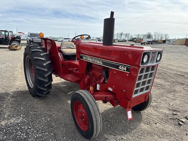 Image of International Harvester 484 equipment image 3