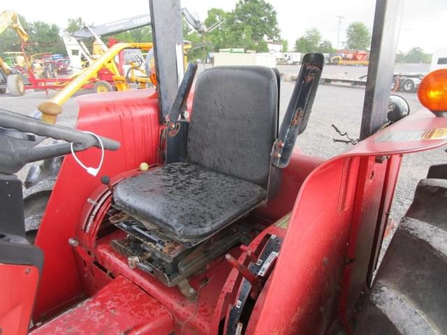Image of International Harvester 484 equipment image 3
