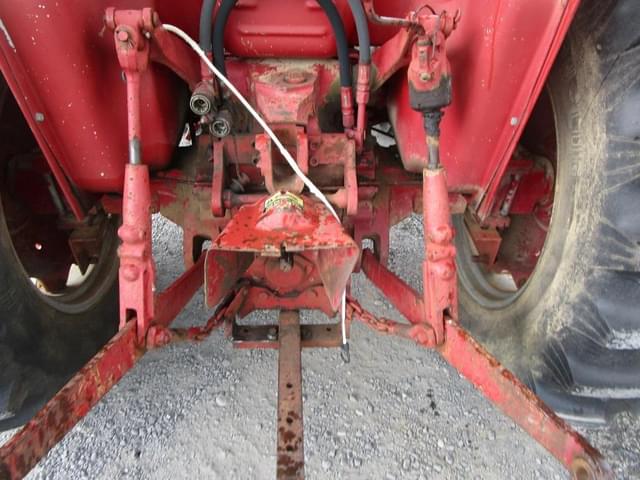 Image of International Harvester 484 equipment image 4