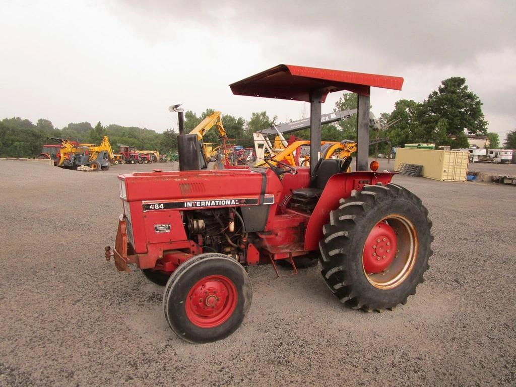 Image of International Harvester 484 Primary image