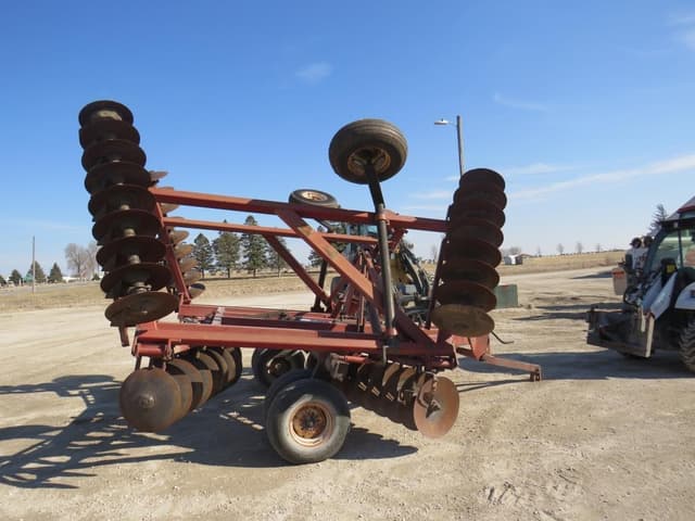 Image of International Harvester 490 equipment image 4