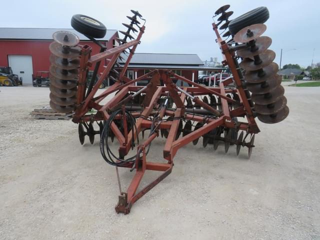 Image of International Harvester 490 equipment image 1