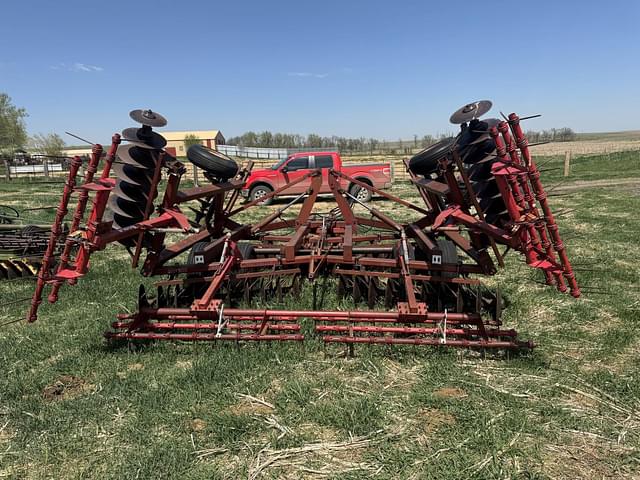 Image of International Harvester 490 equipment image 3