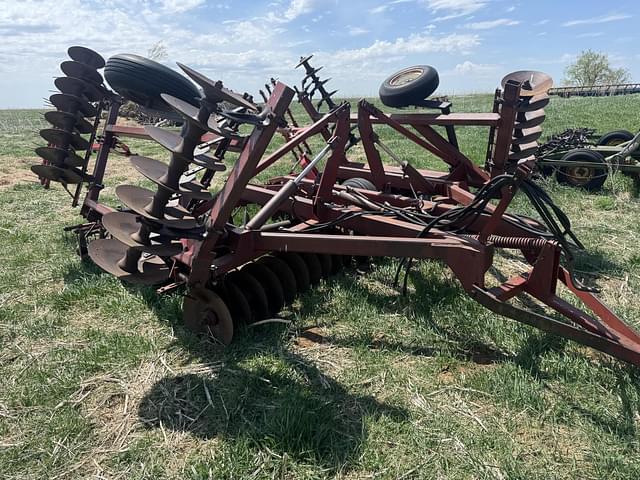 Image of International Harvester 490 equipment image 1