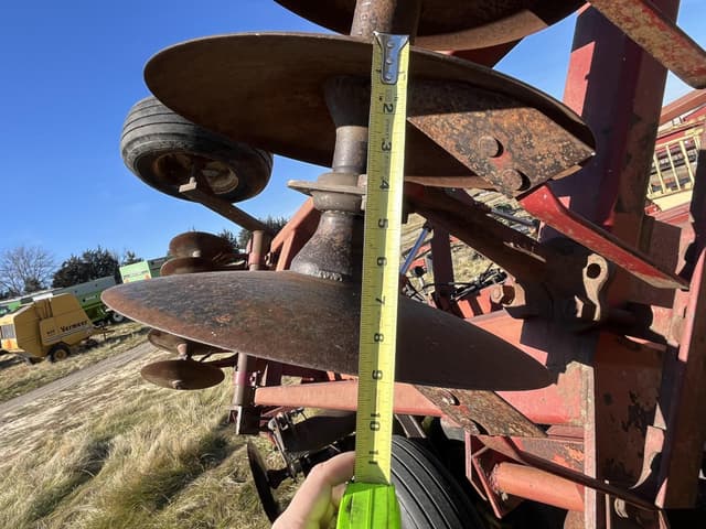 Image of International Harvester 490 equipment image 3