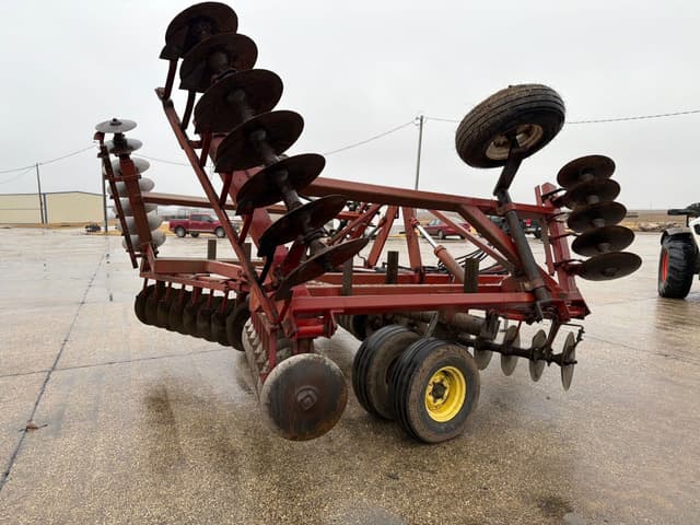 Image of International Harvester 490 equipment image 3