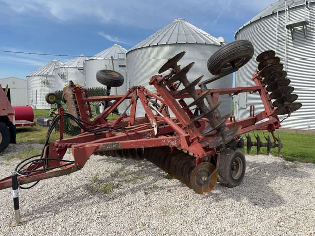 Image of International Harvester 490 equipment image 4