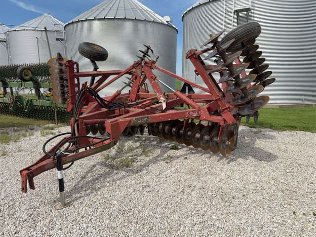 Image of International Harvester 490 equipment image 3
