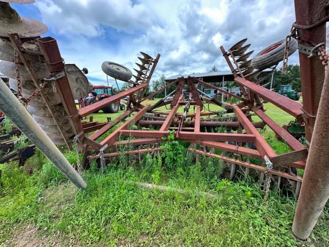 Image of International Harvester 490 equipment image 4