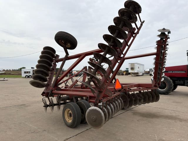 Image of International Harvester 490 equipment image 2