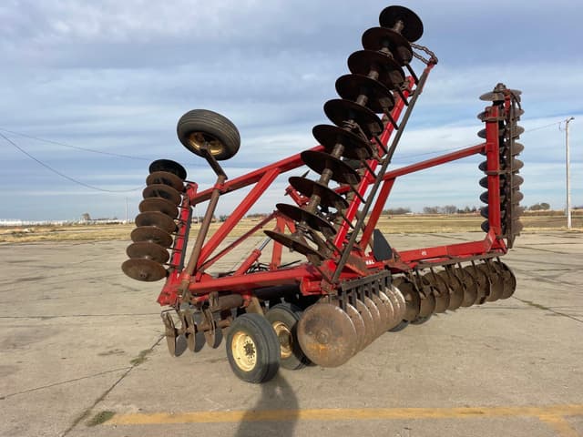 Image of International Harvester 490 equipment image 2