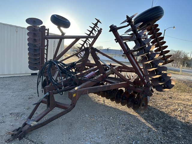 Image of International Harvester 490 equipment image 1