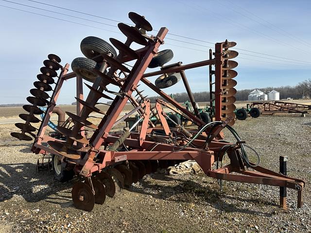 Image of International Harvester 490 equipment image 1