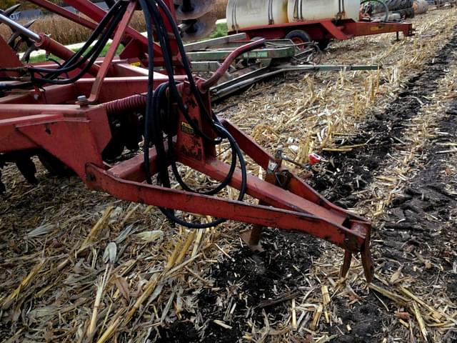 Image of International Harvester 490 equipment image 3