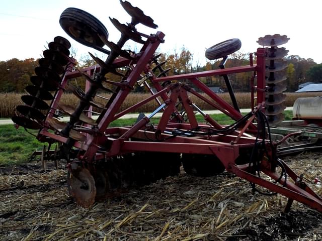 Image of International Harvester 490 equipment image 2