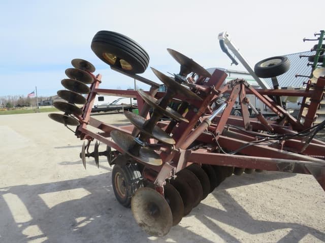Image of International Harvester 490 equipment image 1