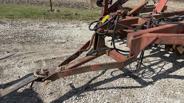 Image of International Harvester 490 equipment image 1