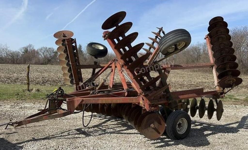 International Harvester 490 Equipment Image0