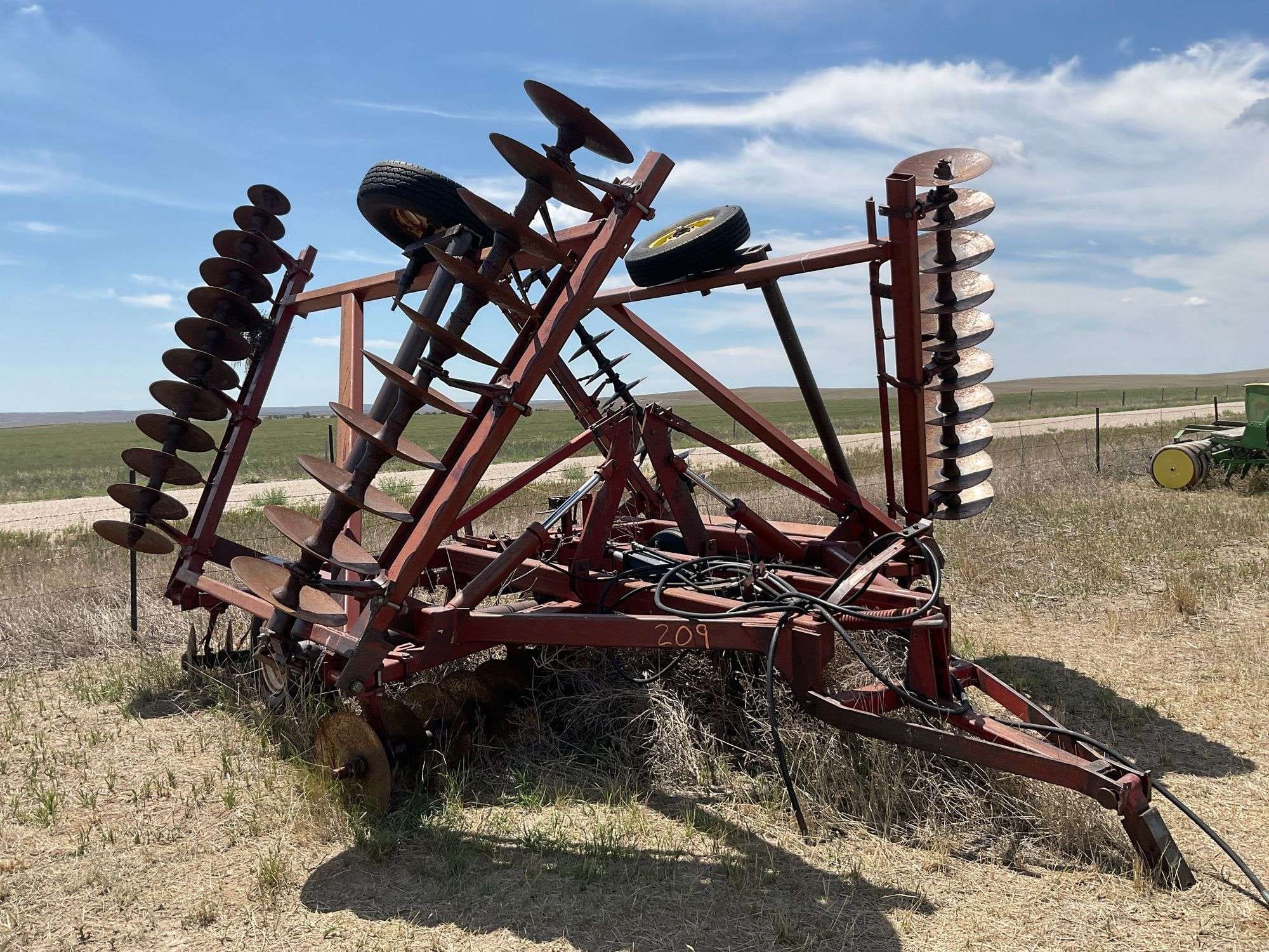 International Harvester 490 Equipment Image0