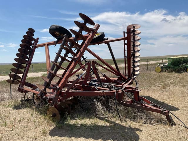 Image of International Harvester 490 equipment image 1