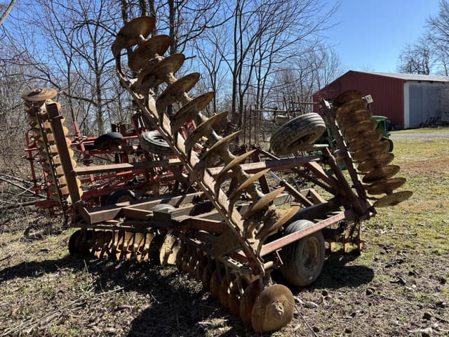 Image of International Harvester 490 equipment image 4