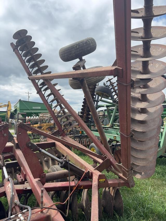Image of International Harvester 490 equipment image 4