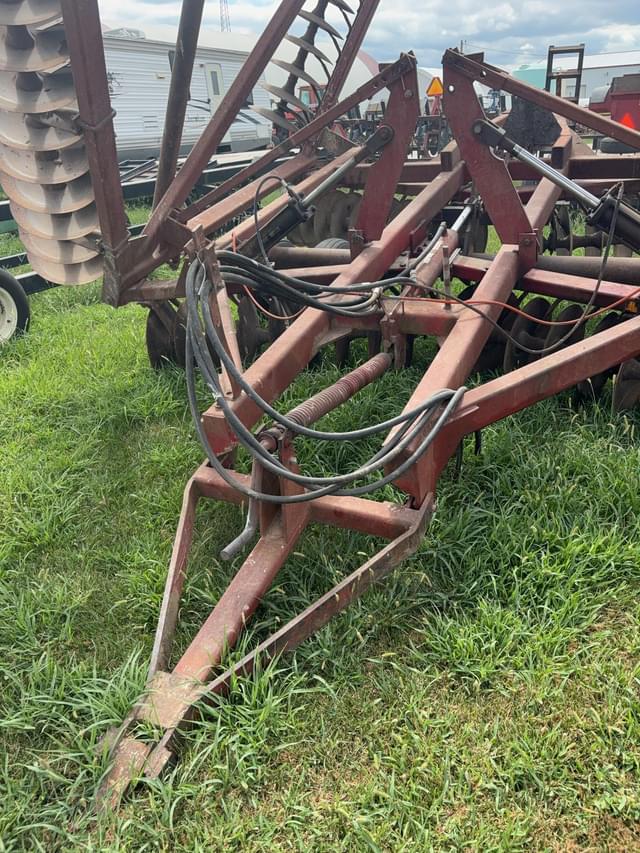 Image of International Harvester 490 equipment image 3