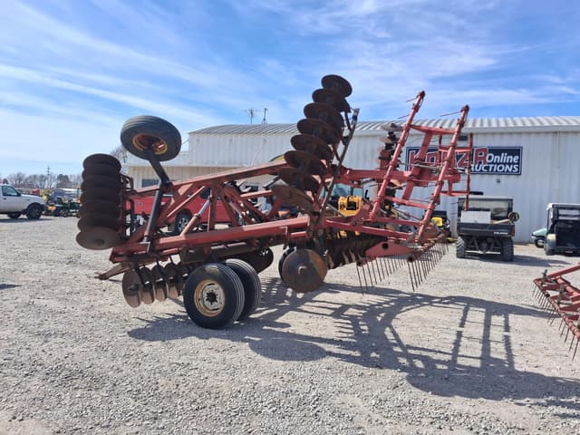 Image of International Harvester 490 equipment image 1