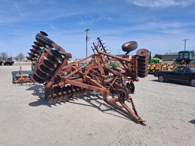 Image of International Harvester 490 equipment image 2