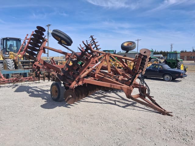 Image of International Harvester 490 equipment image 4