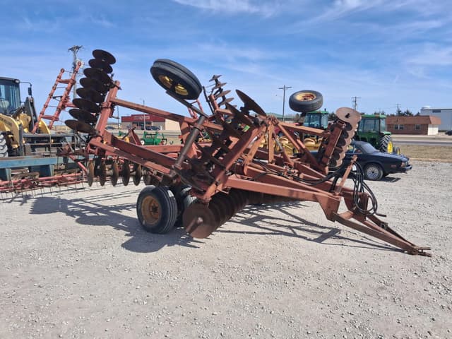 Image of International Harvester 490 equipment image 3