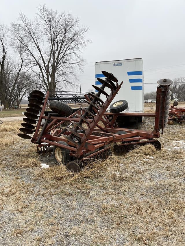 Image of International Harvester 490 equipment image 1