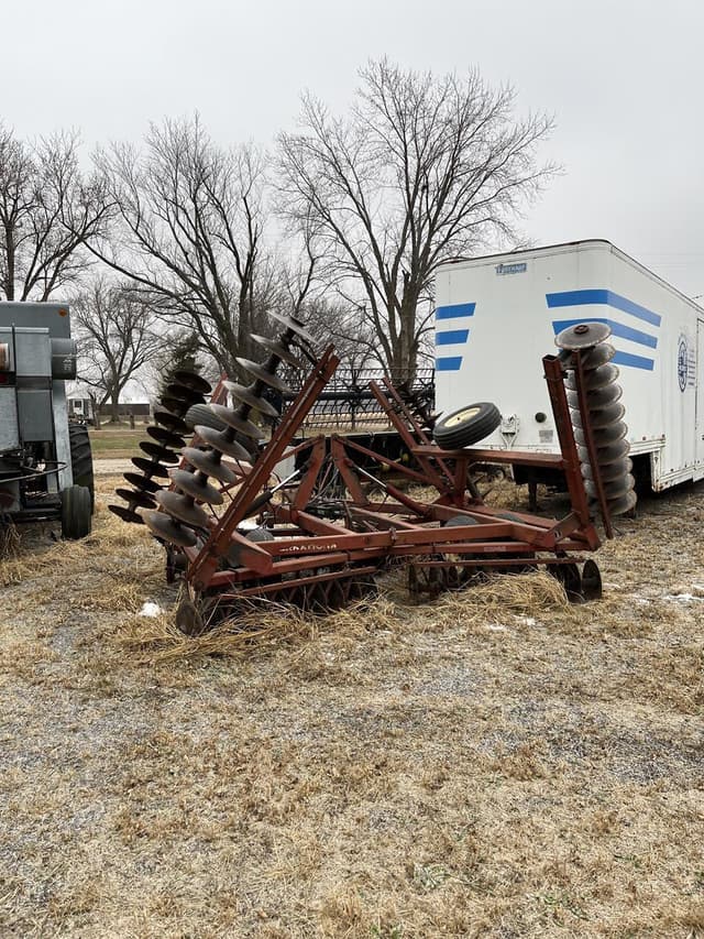 Image of International Harvester 490 equipment image 2