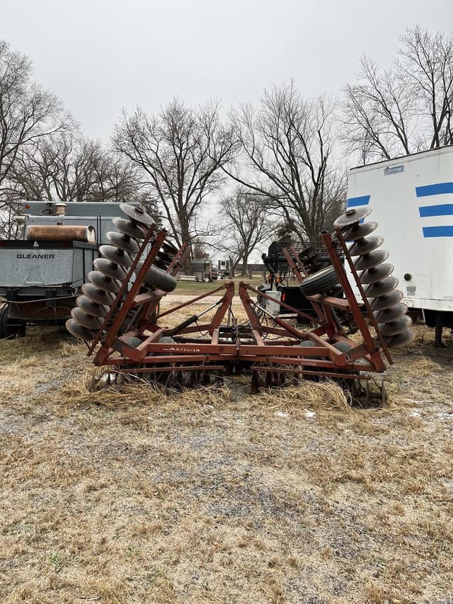 Image of International Harvester 490 equipment image 3