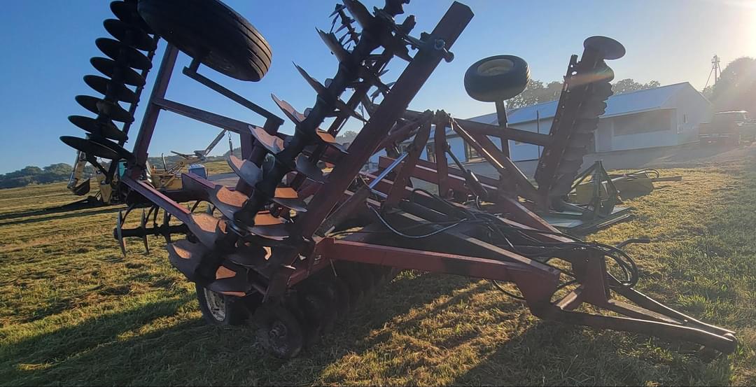 Image of International Harvester 490 Image 1