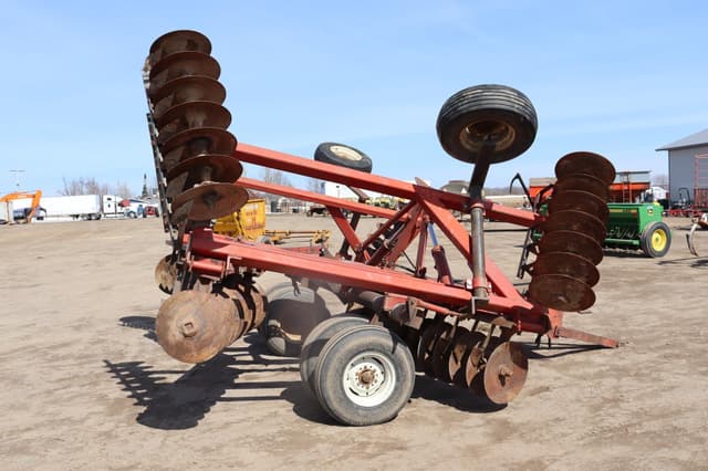 Image of International Harvester 490 equipment image 4