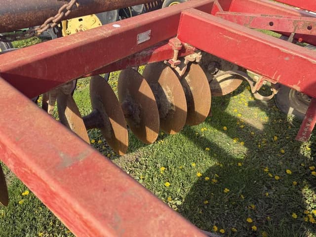 Image of International Harvester 490 equipment image 4