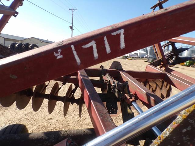 Image of International Harvester 490 equipment image 1