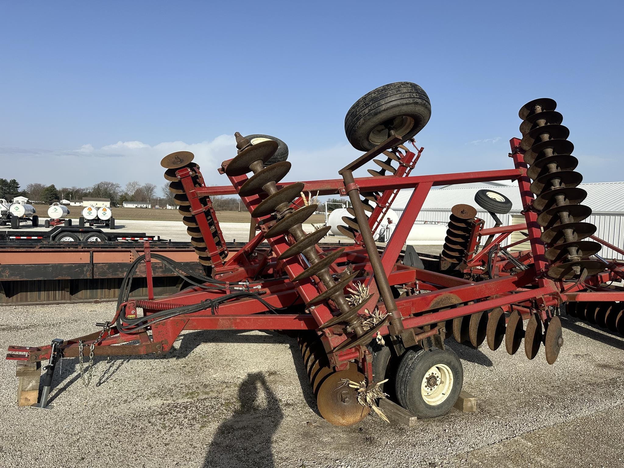 International 490 Equipment Image0