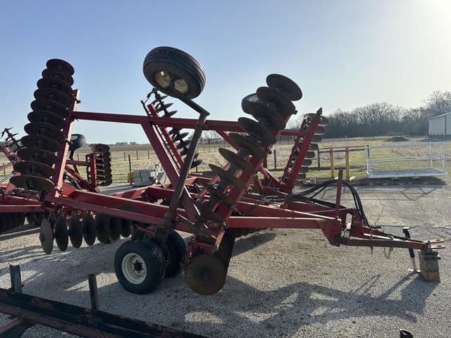 Image of International 490 equipment image 2