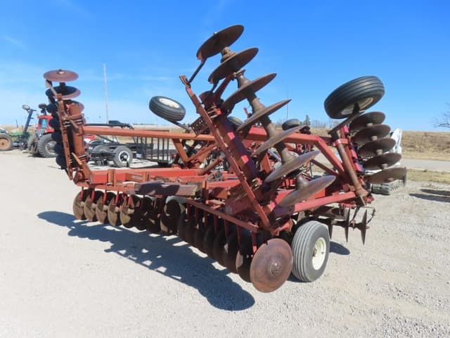 Image of International Harvester 490 equipment image 3