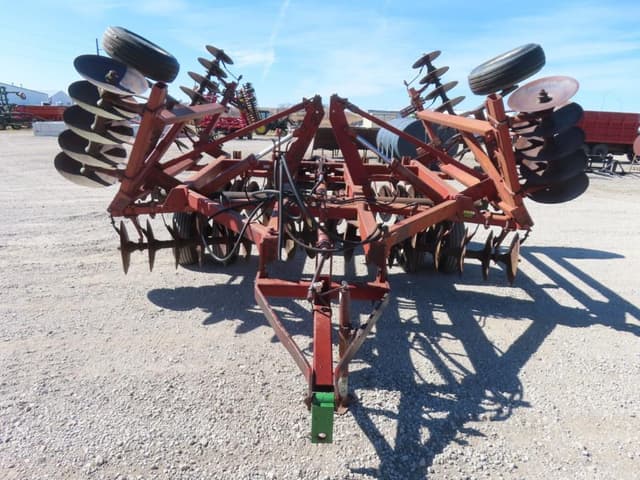 Image of International Harvester 490 equipment image 1