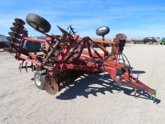 Image of International Harvester 490 equipment image 2